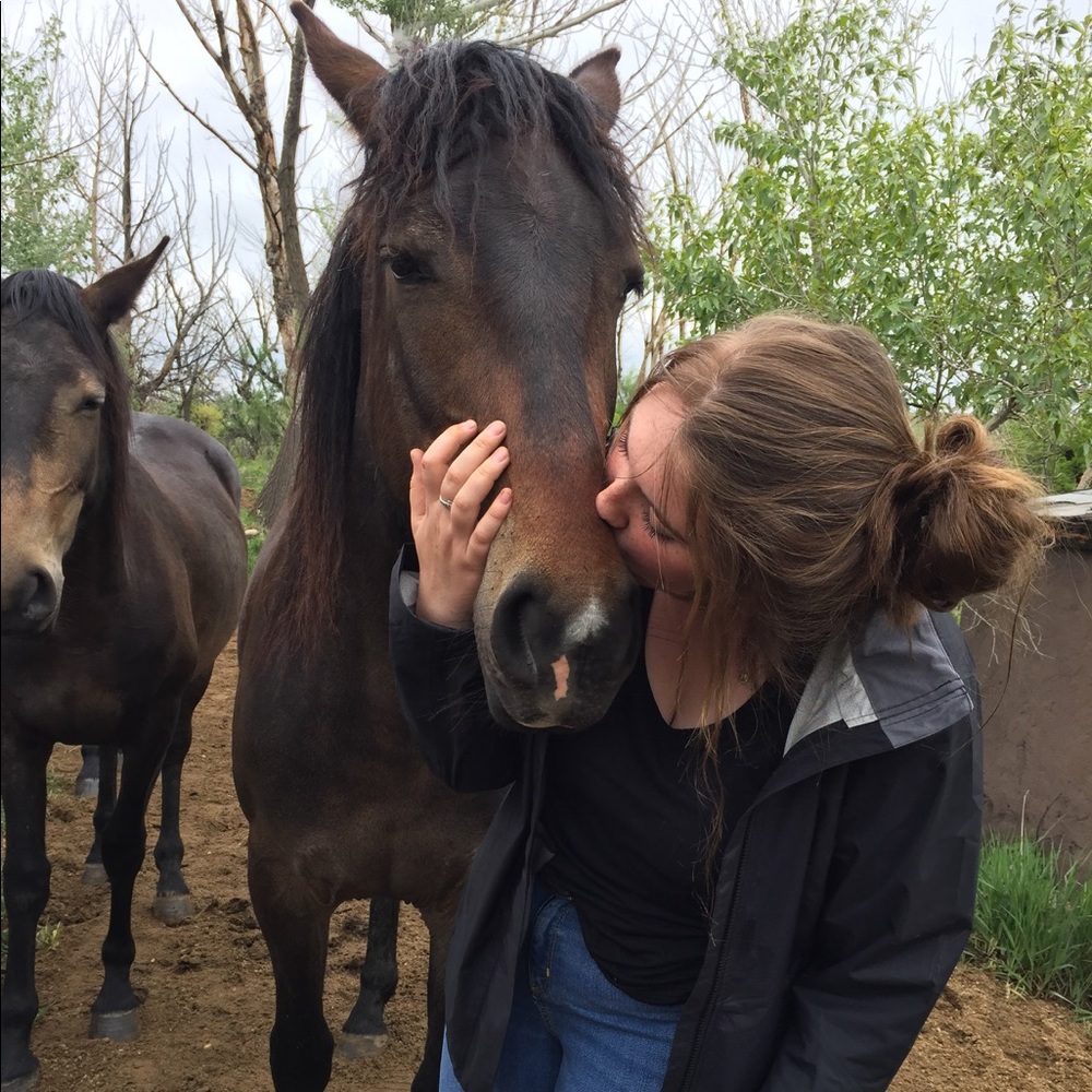 Meet your Posher, Luna